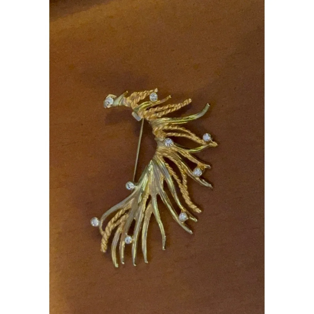 Vintage Unique Gold Tone Plume Spray Brooch Pin Mid Century Costume Jewelry